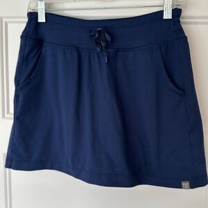 Title Nine Breakthrough short navy S